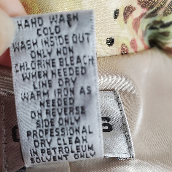 Chico's size 1 (small) vibrant print blazer - Picture 9 of 9